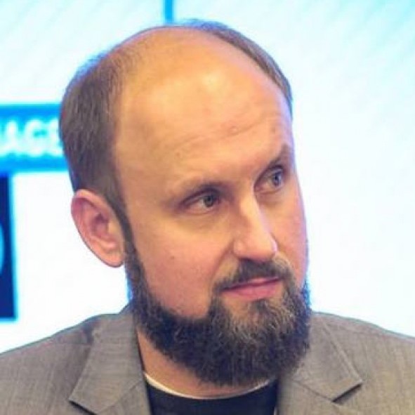Денис Иванов